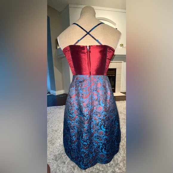 Brocade tube dress - so glam and unique -
Size S/M - Picture 3 of 9